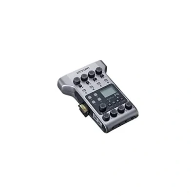 Obrázek Zoom P4 PodTrak tragbarer Recorder, Podcasting Mixer und Interface für mobile Podcast Aufnahmen in professioneller Audioqualität, 4x XLR, Phantomspeisung, silber