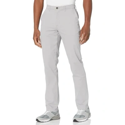 Obrázek Amazon Essentials Pánské ležérní strečové chino kalhoty se sportovním střihem (k dostání v nadměrných velikostech), světle šedé, 30 W / 32 l