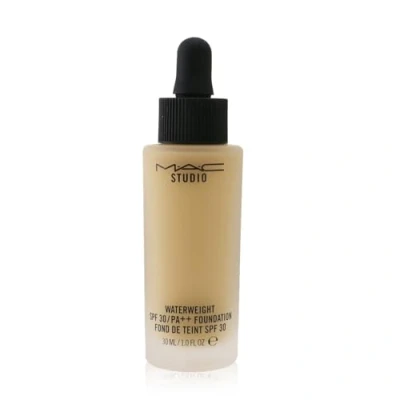 Obrázek MAC Studio Waterweight Foundation NC42, 30 ml