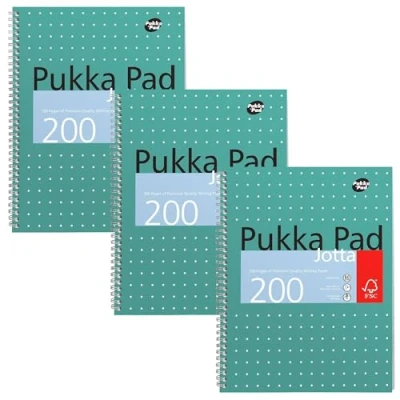 Obrázek Pukka Pad, A4+ Metallic Jotta poznámkový blok balení 3 ks 22,5 x 29,6 cm spirálový zápisník s 8mm linkovaným a papírem 80GSM se 4 otvory perforovanými hranami 200 stran, zelený