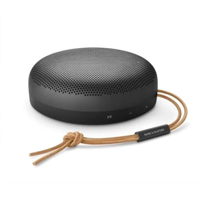 Obrázek Bang &amp; Olufsen Beosound A1 (2. gen) bezdrátový přenosný IP67 vodotěsný Bluetooth reproduktor s 360stupňovým zvukem, hlasový asistent Alexa Voice Assistant a reproduktor, výdrž baterie 18 h černý