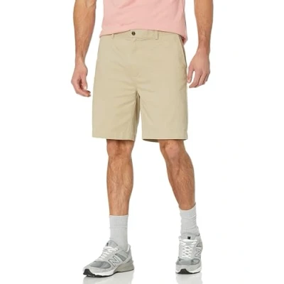 Obrázek Amazon Essentials Herren Klassisch Geschnittene Chinoshorts, 23 cm, Dunkles Taupe, 33W