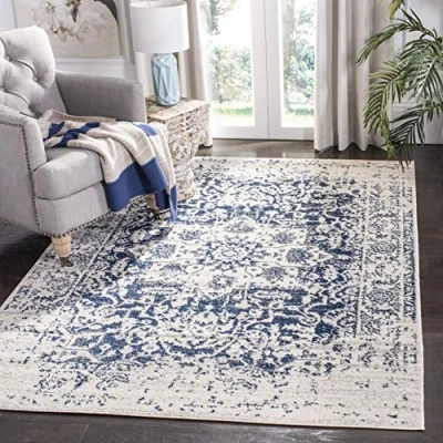 Obrázek SAFAVIEH Distressed koberec do obývacího pokoje, jídelny, ložnice Madison Collection, krátká předsíň, krémová a námořnická modrá, 122 x 183 cm