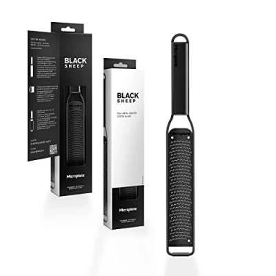 Obrázek Microplane Kuchyňské struhadlo Zester s čepelí z ušlechtilé oceli Made in USA pro citrusové plody, parmezán, zázvor, čokoládu a muškátový oříšek ze série Black Sheep