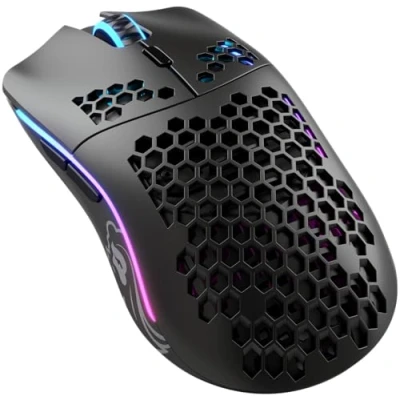Obrázek Glorious Gaming Model O Wireless Mouse super lehká 69 g, plástvový design, RGB osvětlení, pro obě ruce, bezprodlevné 2,4 GHz rádio, baterie až 71 hodin matná černá