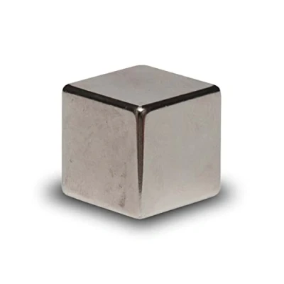 Obrázek MAUL Neodymový magnet 20 x mm (1 kus) silný s přídržnou silou kg magnety v moderním designu kostek do kanceláře na magnetickou tabuli, bílou tabuli a lednici