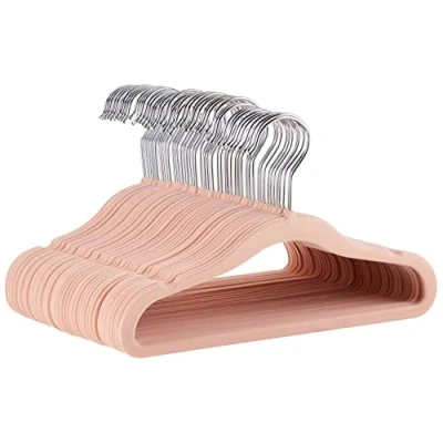Obrázek Amazon Basics Dětské ramínko na šaty ze sametu, protiskluzové pro miminka a malé děti, 29 cm, balení po 50 kusech, růžová červená/stříbrná