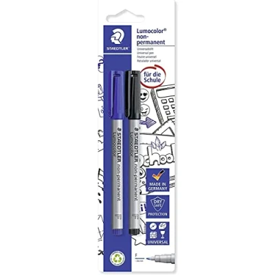 Obrázek STAEDTLER Fóliové pero Lumocolor non permanentní, rozpustné ve vodě, F hrot s šířkou čáry cca 0,6 mm, vysoká kvalita, modrá + černá, 2 zvýrazňovače na blistrové kartě, 316 ASBK2D