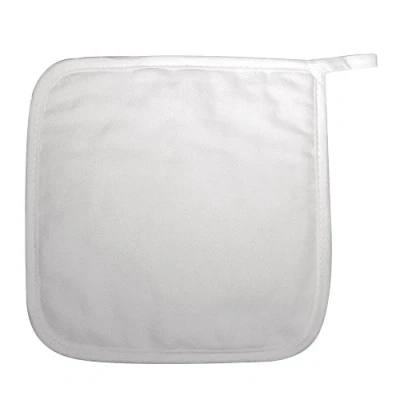 Obrázek Rayher 3833600 chňapky, 19 x cm, čtvercová, bílá, 2 kusy, omyvatelná, ochrana při vaření a pečení, ideální pro malování