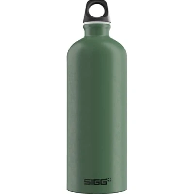 Obrázek SIGG Hliníková láhev na pití Traveller Leaf Green Certifikovaná klimaticky neutrální vhodná pro sycené nápoje zabezpečená proti vytečení lehká jako pírko bez BPA zelená 1 l