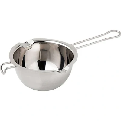 Obrázek Dr. Oetker Tavicí hrnec 26 cm, vysoce kvalitní z ušlechtilé oceli pro ohřívání čokolády, rukojeti zaručují dobré držení ve vodní lázni, se dvěma výstupky, (barva: stříbrná), 1 kus