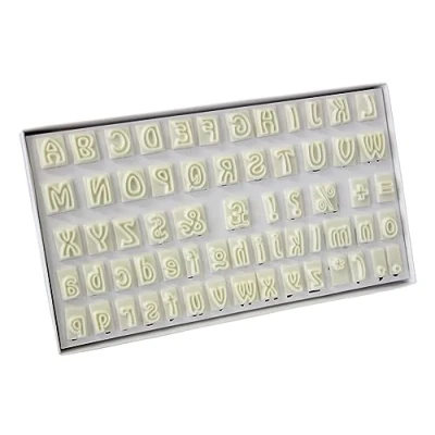 Obrázek PME 106M001 JEM Alphabet Ausstecher zum Dekorieren von Zuckerarbeiten und Kuchen, Sortiment, 64 teilig, Kunststoff, Ivory, 2 x cm