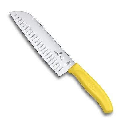 Obrázek Victorinox, Swiss Classic, Profi nůž Santoku, extra ostrá čepel, kulový brus, 17 cm, robustní plastová rukojeť, nerezová ocel, žlutý