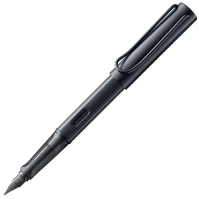 Obrázek Lamy plnicí pero AL star black s ergonomickou rukojetí a černým ocelovým hrotem v šířce linky EF lehké hliníkové pouzdro vč. inkoustové kazety T 10 modré pro praváky