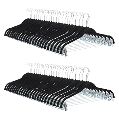 Obrázek Amazon Basics Velvet Skirt Hangers with Clips, balení po 50 kusech, černé