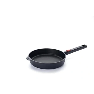 Obrázek Woll Eco Logic QXR litá plochá pánev indukční, Ø 24 cm, výška 5 s odnímatelnou rukojetí vhodná pro všechny typy sporáků, bez PFAS, nepřilnavá úprava, hliníková litina, do trouby, černá