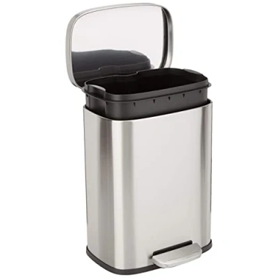 Obrázek Amazon Basics Obdélníkový odpadkový koš, odpuzuje nečistoty, s jemně zavíracím nožním pedálem, do koupelny, ložnice nebo obývacího pokoje, 12 l, satinovaný niklový povrch, 29 cm d x 24 Š 39 V