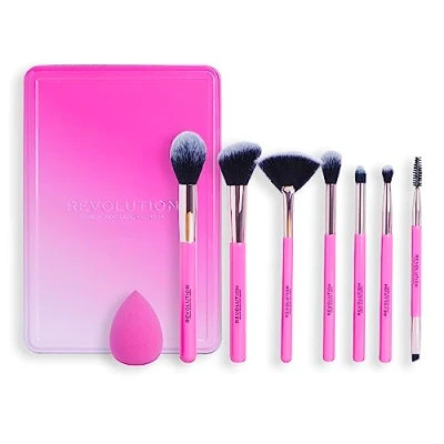 Obrázek Makeup Revolution The Brush Edit Geschenkset 7 Pinsel für Augen, Highlighter &amp; Gesicht, 1 Schwamm zum Verblenden, 8 Produkte inklusive