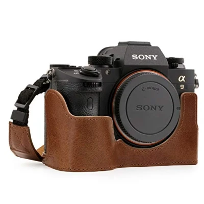 Obrázek MegaGear Sony Alpha a7R III, A9, A7 III EVER Ready pravá kůže kamera pro Half taška s popruhem