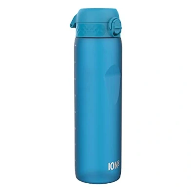 Obrázek Ion8 1litrová láhev na pití, 1000 ml, zabezpečené proti protékání, jednoruční otvor, bezpečné uzavírání, lze mýt v myčce, bez BPA, držadlo, snadné čištění, ideální pro sport a fitness studio, modrá