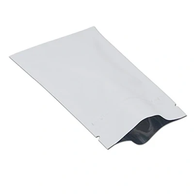 Obrázek WACCOMT Pack 100 kusů matných hliníkových fólií obal na zip samolepicí ploché sáčky skladování potravin pachů Mylar sáček (matná bílá, 12 x 18 cm (4, 7 7, 1 palců))