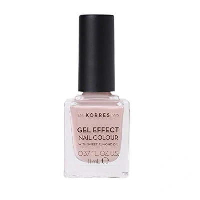 Obrázek KORRES Sweet Almond Nail Colour 32 kokosových písků, veganský lak na nehty s gelovým efektem, bez silikonu a parabenů, 11 ml