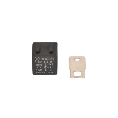 Obrázek Bosch 0986AH0611 Mini relé 6 V 20 A, IP5K4, provozní teplota od 40 C do 100 C, střídavé relé, 5pinové