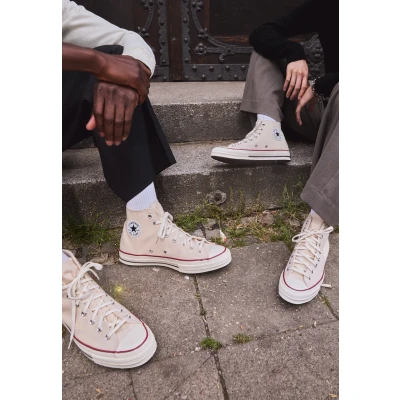 Obrázek Converse Unisex Taylor Chuck 70 Hi Sneakers, Mehrfarbig Parchment Garnet Egret 247, 38 EU
