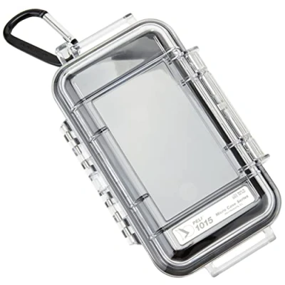 Obrázek PELI 1015 Micro Case, praktický ochranný box pro uložení malé elektroniky při outdoorových a sportovních aktivitách, vodotěsnost IP67, objem 0,3 l, transparentní/černá gumová vložka