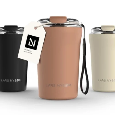 Obrázek LARS NYSØM termohrnek na kávu to go s poutkem nošení &amp; tritanovým víčkem Travel Mug 0,38 litru izolací Nerezový z ušlechtilé oceli pro kavárnu a čaj (růže, 380 ml)