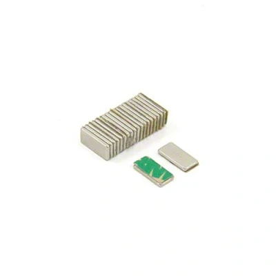 Obrázek Samolepící neodymový magnet N42 10 mm x 5 1 silný 0,6 kg sever balení 20