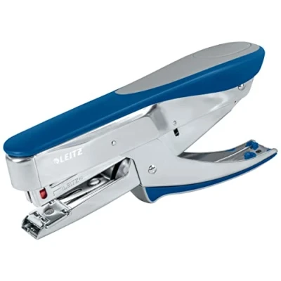Obrázek Leitz Kleště, pro 30 listů, ergonomický design z kovu s gumovými povrchy, sponky P3 (24/6, 26/6), horní nabíjecí mechanika, modrá, 55480033