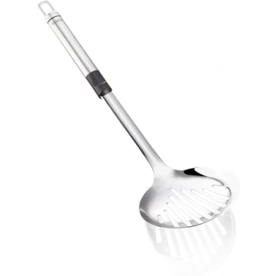 Obrázek Leifheit Pěnová lžíce 38 cm série ProLine, mýdlová z nerezové oceli, vysoce kvalitní design, s oválnou rukojetí, naběračka na pěnu praktickým závěsným očkem, naběračka, stříbrná