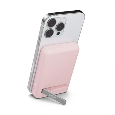 Obrázek Belkin magnetische 5000 mAh Powerbank, externer Handy Akku, kompatibel mit MagSafe, Passthrough Ladefunktion und Ständer, 7,5 W Ausgang, 10 Eingang, iPhone 16/iPhone 15 Rosa