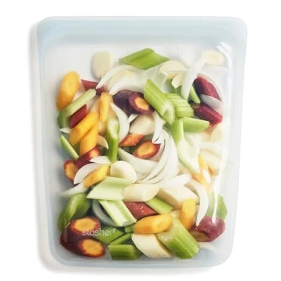 Obrázek Stasher Wiederverwendbare Silikonbeutel zur Aufbewahrung von Lebensmitteln, Half Gallon, Klar, Hitze , Spülmaschinen &amp; Gefrierfest, Umweltfreundlich, Für Essenszubereitung, 24,1 x 27,3 cm 1,9L