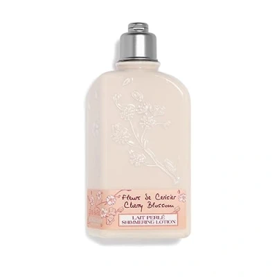 Obrázek L&#039;OCCITANE Tělové mléko z třešňových květů intenzivně hydratační, obohaceno o pečující bambucké máslo, jemná květinová vůně, lehká a hedvábná textura, intenzivní péče, 250 ml