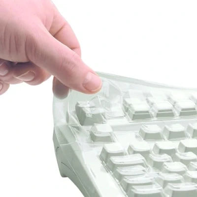 Obrázek CHERRY WetEx, flexibilní ochranná fólie na klávesnici pro G80 3000, rozložení ANSI, spolehlivá ochrana před znečištěním tekutinami, prachem, cizími předměty