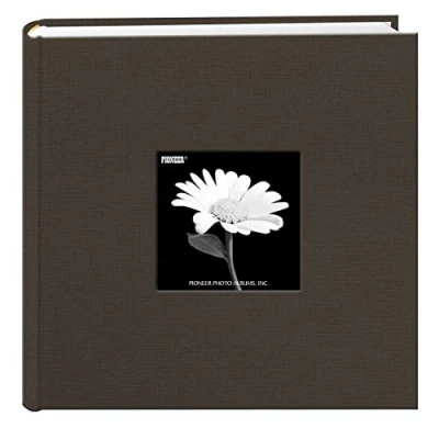 Obrázek Fotoalbum Pioneer s přihrádkami na fotografie a fotorámečkovou vazbou z látky Warm Mocha
