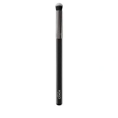 Obrázek KIKO Milano Face 02 Intensive Coverage Brush štětec na obličej s hustými štětinami pro nanášení korektorů a očních stínů