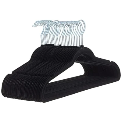 Obrázek Amazon Basics Sametové ramínko na obleky, černé, balení 30 ks