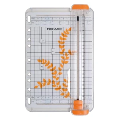 Obrázek Fiskars Přenosná řezačka papíru, A5, s vedením linií řezu, SureCut, 1004637