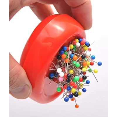Obrázek Trimz Magnet Nadelkissen, rot, 12 x 8 3 cm