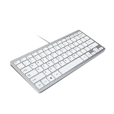 Obrázek TRIXES Mini USB kabelová klávesnice rozložení USA lehká a štíhlá kompaktní s dlouhou životností ve stříbrné bílé barvě Plug &amp; Play vhodná pro PC počítače, Apple Mac, laptop, Windows atd.