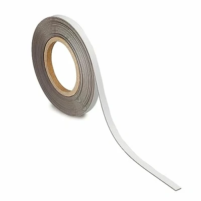 Obrázek MAUL Označovací páska 10 mm x 1 popisovatelná s magnetickou zadní stranou mnohostranně použitelná v kanceláři, dílně, skladu a kuchyni lze individuálně přistřihnout délka m bílá