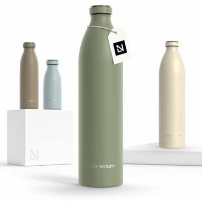Obrázek LARS NYSØM Nerezová láhev na pití 350 ml, 500 750 1 l, 5 litrů Termoska vhodná pro sycené nápoje vodu odolná proti vytečení sport, outdoor, do školy (Sage Green, XL 1500 ml)