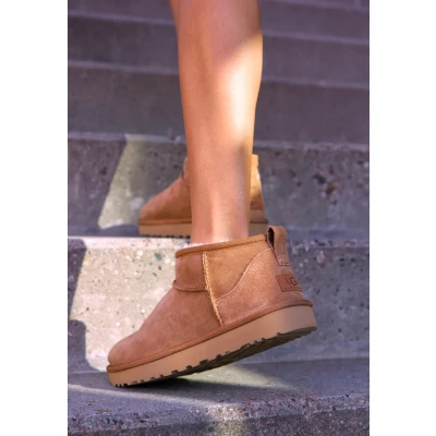 Obrázek UGG Classic Ultra Kotníková obuv, Ženy, Velikost: 37, Chestnut boty