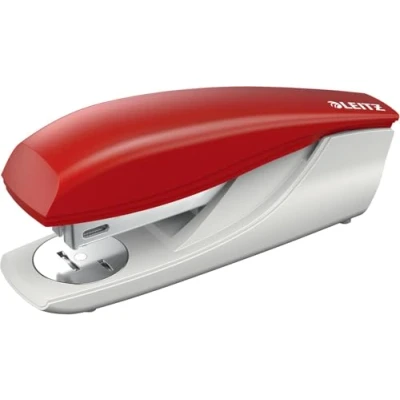 Obrázek Leitz Kancelářská sešívačka, na 30 listů, ergonomický design, vč. sponek, červená, série NeXXt, 55000025