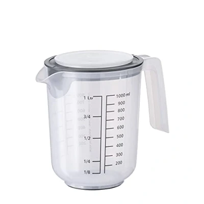 Obrázek APS Pohárek na míchání s víkem odměrka odměrkou pro tekutiny (l/ml), cukr (g) a mouku / objem 1 litr/Ø 12,5 cm/výška 16 cm/vhodná do myčky
