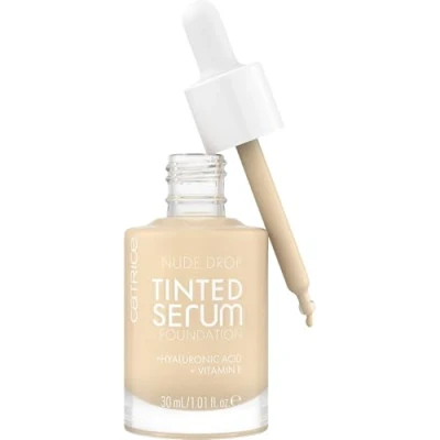 Obrázek Catrice Nude Drop Tinted Serum Foundation, č. 001N, Nude, dlouhotrvající, matující, přírodní, pro citlivou pokožku, veganský, bez oleje, parfému, alkoholu, 1 balení (30 ml)