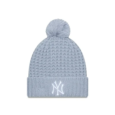 Obrázek New Era Cosy Pom Beanie Baseball MLB York Yankees šedá dámská dívčí zimní čepice s bambulí jedna velikost